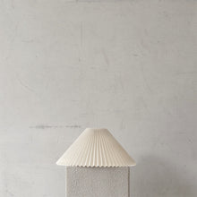 Load image into Gallery viewer, Leo Lamp Shade Cream
