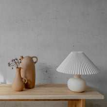 Load image into Gallery viewer, Leo Lamp Shade Cream